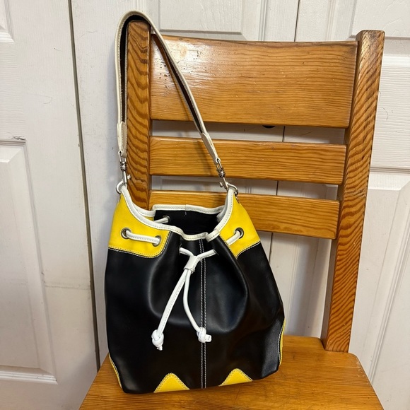 NICOLI Handbags - NICOLI made in Italy Black and Yellow Leather Shoulder Bucket Purse Bag